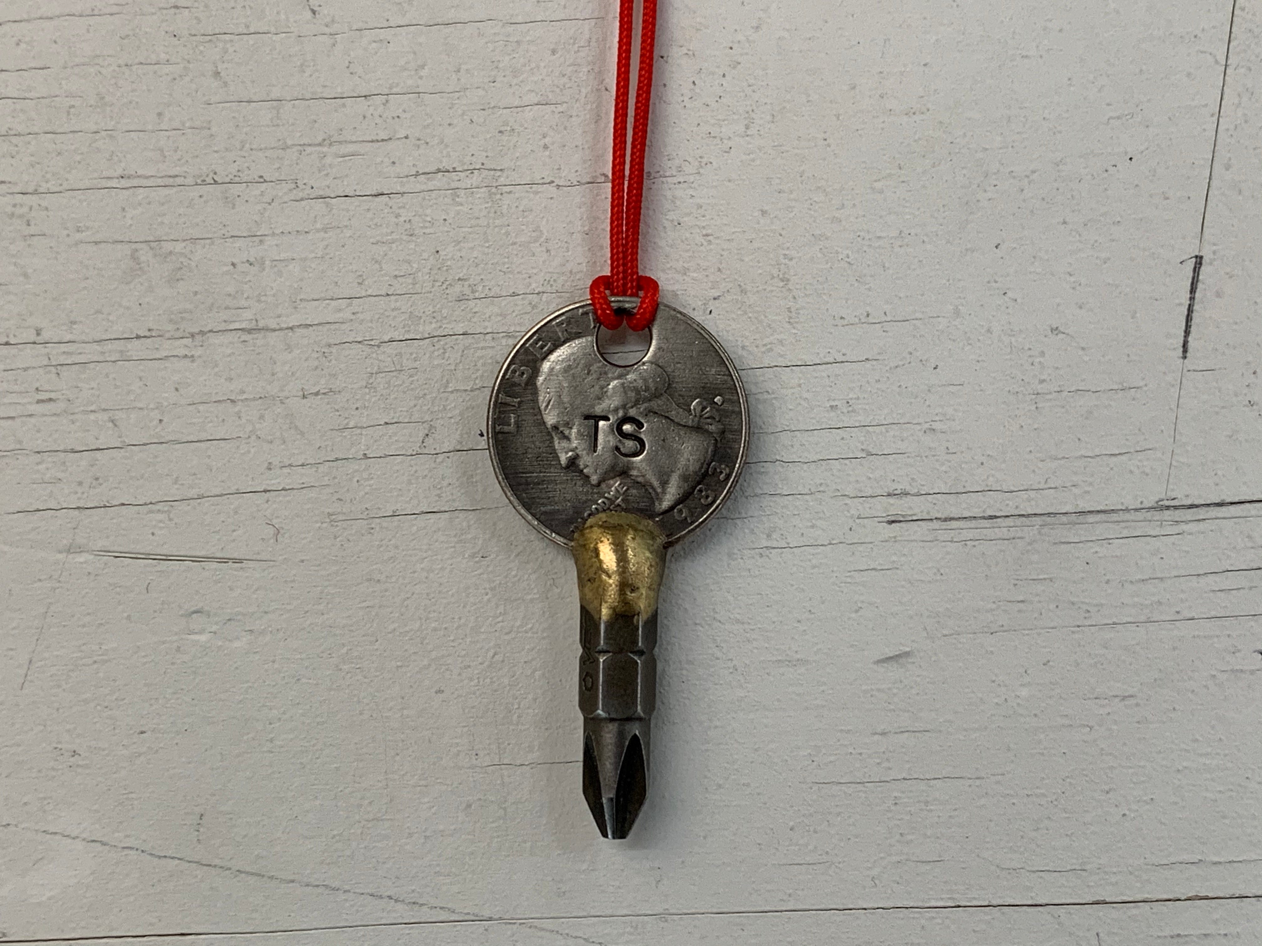 トムサックス Tom Sachs Quarter Screw ネックレス