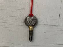 Load image into Gallery viewer, Quarter Screw Necklace